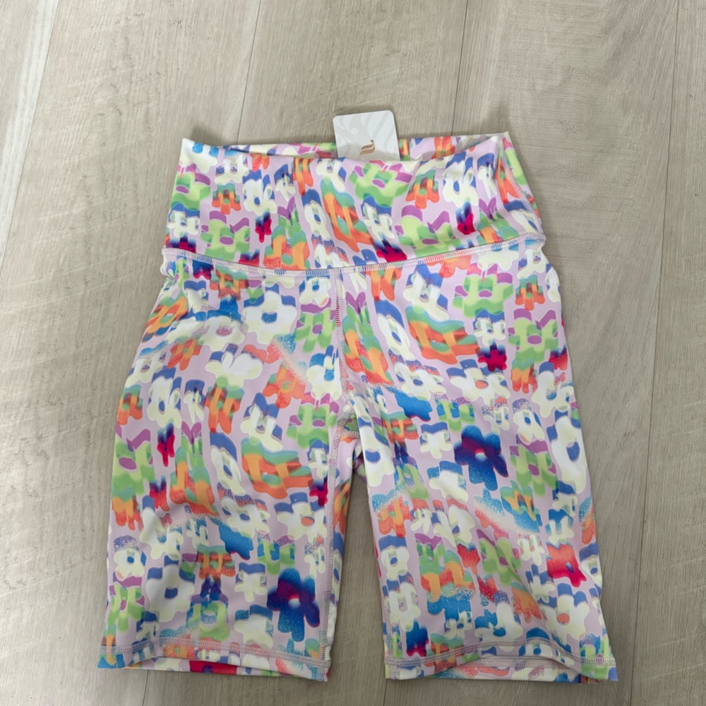 NEW fabletics shorts New wave floral - Small